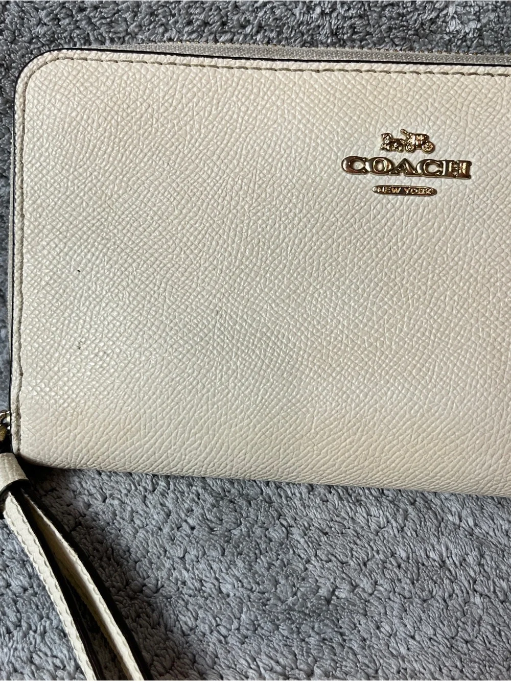 Coach Cream Leather Wristlet Wallet with gold hardware